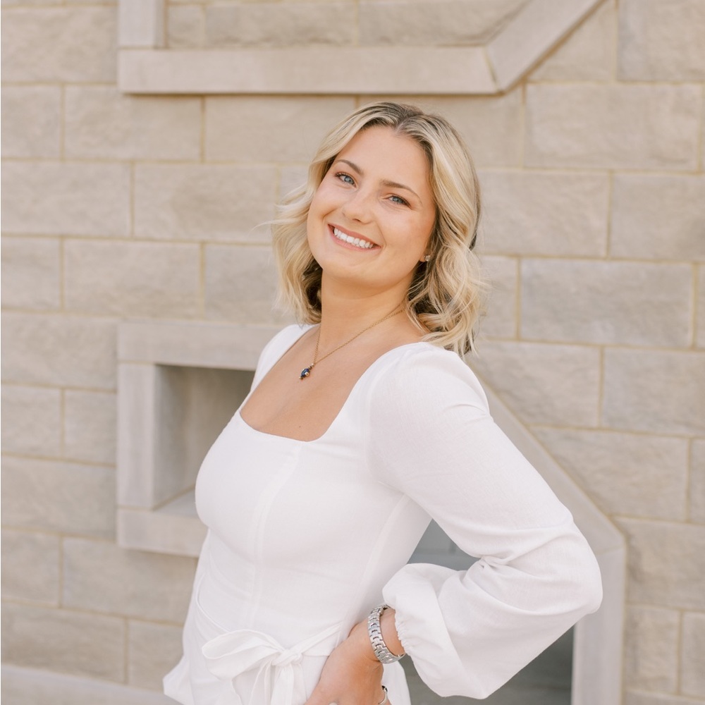 Meet your Posher, Abby